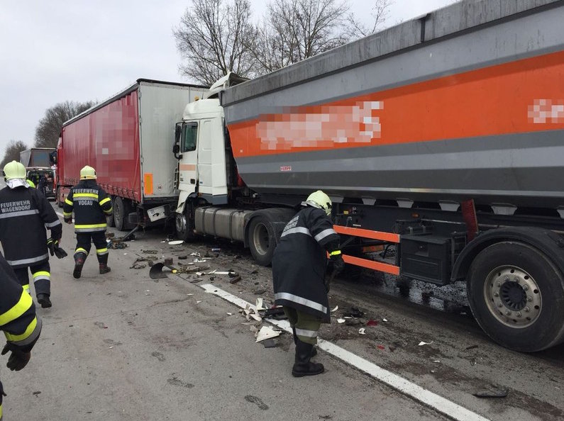 Jugendfeuerwehr bei einer Übung